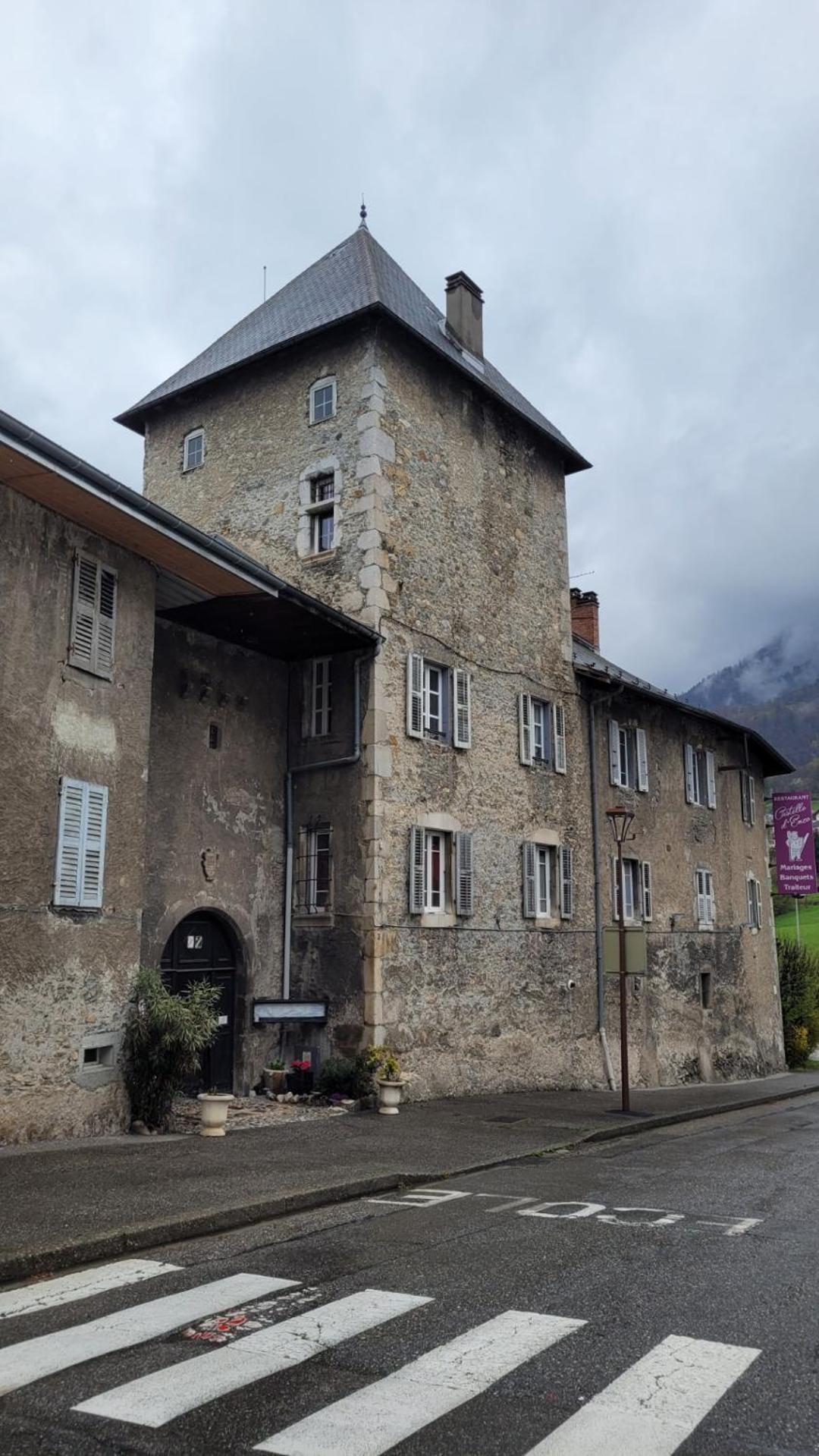 Maison De Sisi Ugine Exteriör bild